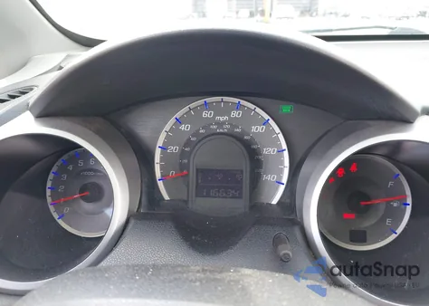 2010 Honda Fit Sport z USA, uszkodzony, nr VIN JHMGE8H41AC020164